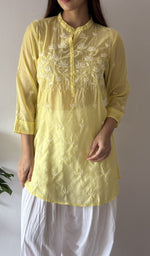 Pure Mul Chanderi texture in close up