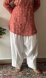 Pure Mul Chanderi texture in close up