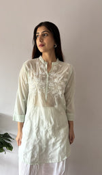 Sleeve and hem detail