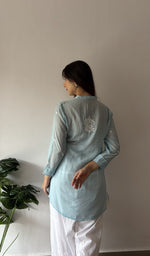 Pure Mul Chanderi texture in close up