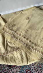 Load image into Gallery viewer, Close up of the thread work