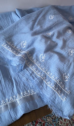 Load image into Gallery viewer, Close up of the thread work
