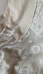 Green pure mul chanderi dupatta with scattered motifs
