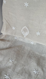 Hem and border of the green dupatta