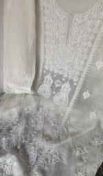 White pure mul chanderi dupatta with scattered motifs