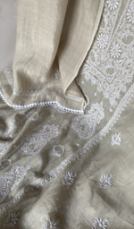 White pure mul chanderi dupatta with scattered motifs