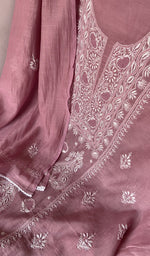 Haath ki jaali along the panel