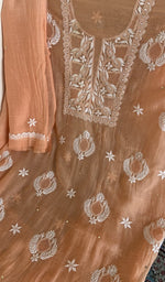 Sleeve and border detail