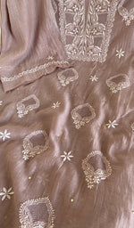 Sleeve and border detail