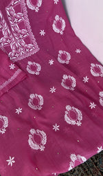 Kurta laid flat with the dupatta, do taar and teen taar chikankari with haath ki jaali