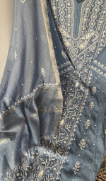 The dupatta, corner and border