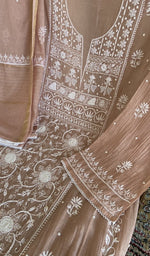 Sleeve and border detail