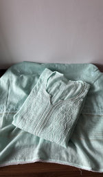 Gala and neckline of the turquoise kurta