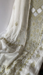 Beads and cutdana along the placket