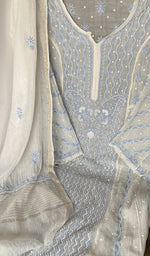 The dupatta, corner and border