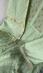 Green pure mul chanderi dupatta with scattered motifs