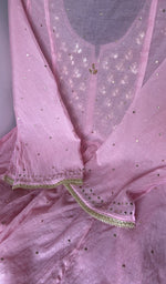 Hem and border of the pink dupatta