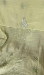 Hem and border of the green dupatta