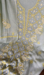 Green pure mul chanderi dupatta with scattered motifs