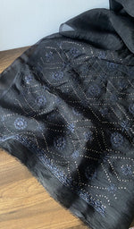 Dupatta border detail
