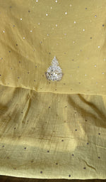 Hem and border of the yellow dupatta
