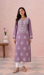 Mauve mul cotton kurti on the model, full length