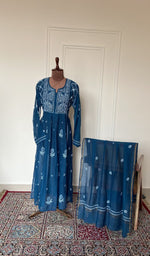 Peacock blue mul chanderi set on the mannequin with its dupatta