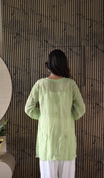 Lime Green muslin, up close