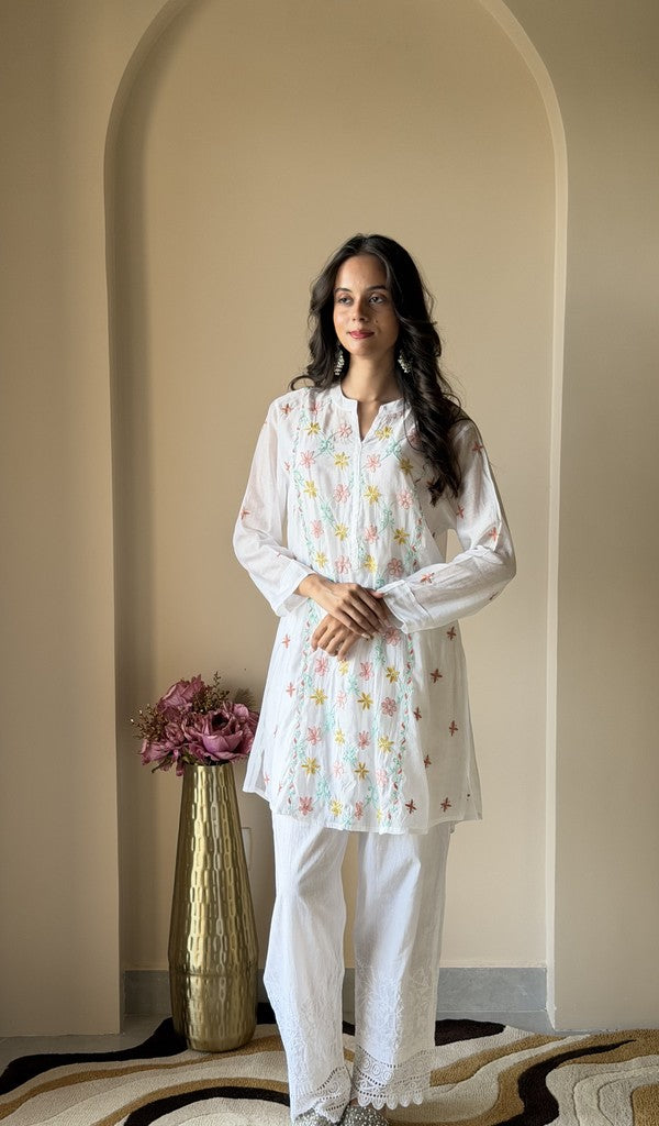 White mul chanderi short kurti on the model