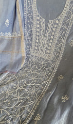 Dupatta laid over the kurta, pure mul chanderi