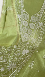 Dupatta laid over the kurta, pure mul chanderi