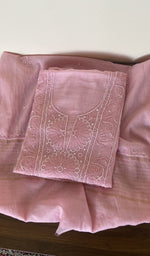 Gala and neckline of the pink kurta