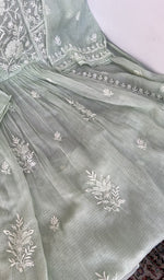 Kurta laid flat with the dupatta, very fine do taar and teen taar chikankari
