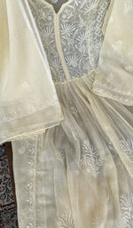 Close look at the neckline and yoke