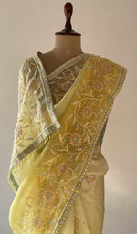 Pallu falling over the shoulder, beautiful ek and do taar heavy chikankari on border