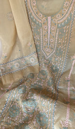 Border of the beige kurta piece