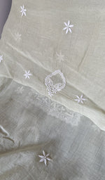 Hem and border of the green dupatta