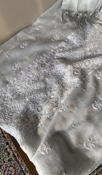 White tissue chanderi kurta, close view of the embroidery