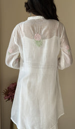 White short kurti on the model, second look