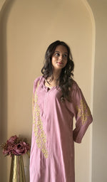 Chikankari work up close