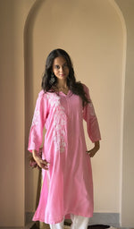 Embroidery detail on the kurti