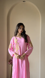 Pink kurti, another angle