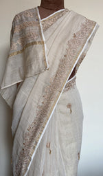 Saree on the mannequin, upper half