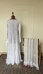 White viscose georgette set on the mannequin with its dupatta