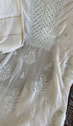 Close look at the neckline and yoke