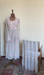 The set on the mannequin with its dupatta beside it