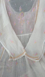 Sleeve and border detail