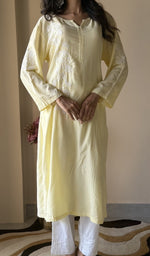 Chikankari work up close