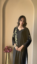 Embroidery detail on the kurti