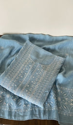 Gala and neckline of the blue kurta